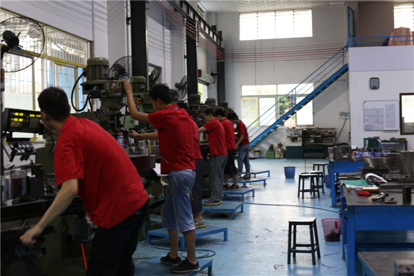 塑膠模具廠(chǎng)